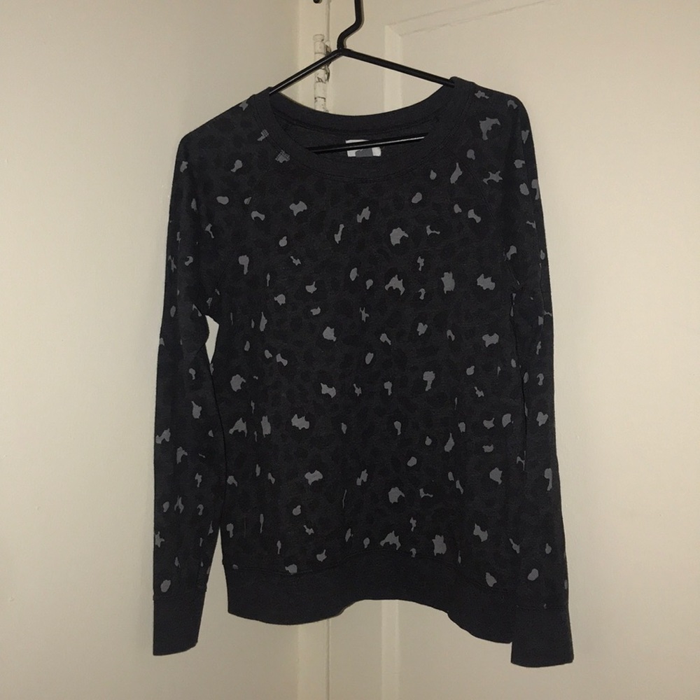 Old Navy grey leopard print sweatshirt